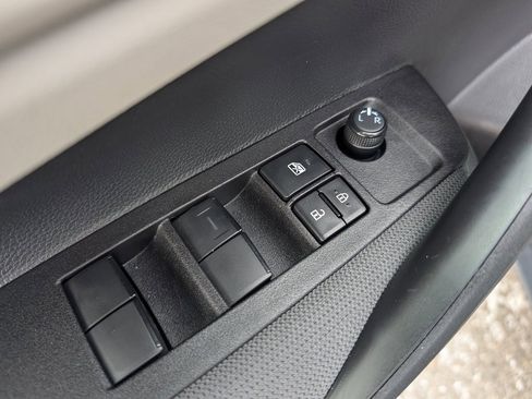 Used 2025 Toyota Corolla LE image 15