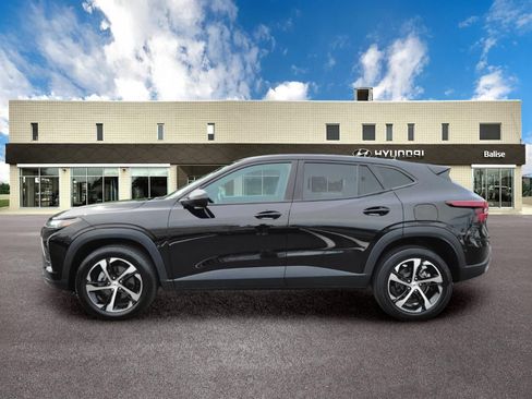 Used 2024 Chevrolet Trax RS FWD image 6