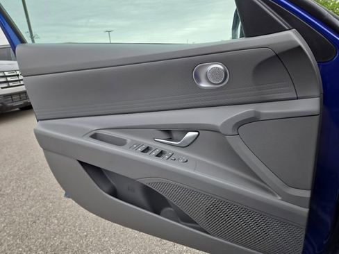Used 2023 Hyundai Elantra SEL FWD image 20