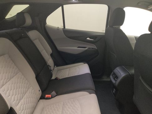 Used 2021 Chevrolet Equinox LT FWD image 19