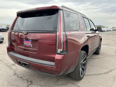 Used 2019 Cadillac Escalade Premium Luxury image 5