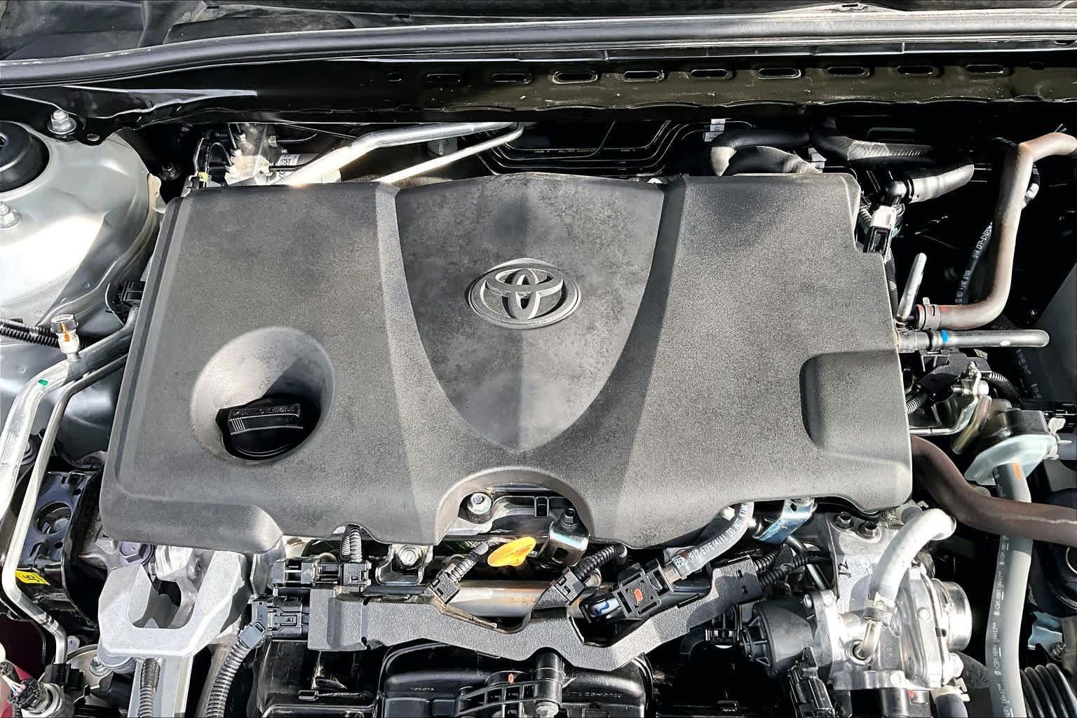 Used 2024 Toyota Camry SE w/ Convenience Package FWD image 32