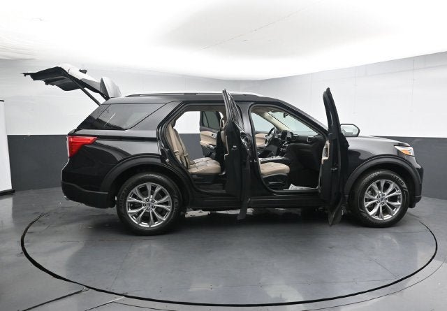 Used 2024 Ford Explorer Limited AWD/4WD image 37