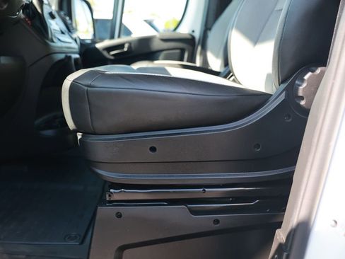 Used 2025 RAM ProMaster 2500 w/ Convenience Group FWD image 18