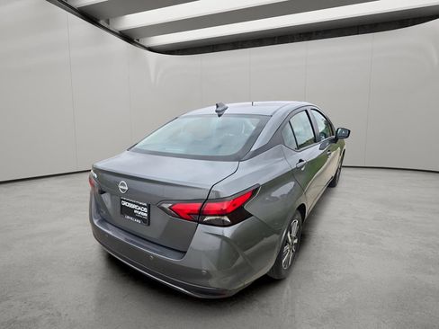 Used 2025 Nissan Versa SV FWD image 5