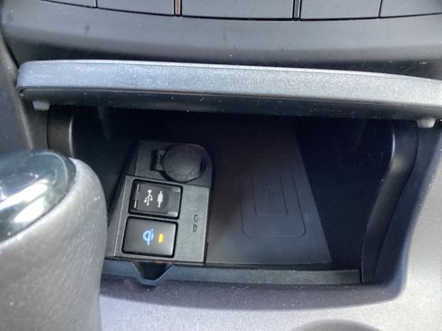 Certified 2016 Toyota Camry XLE image 33