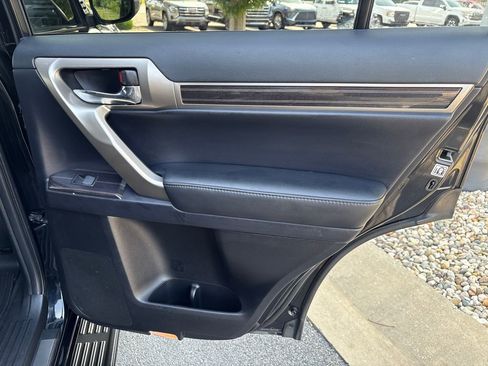 Used 2020 Lexus GX 460 Premium w/ Premium Package AWD/4WD image 42
