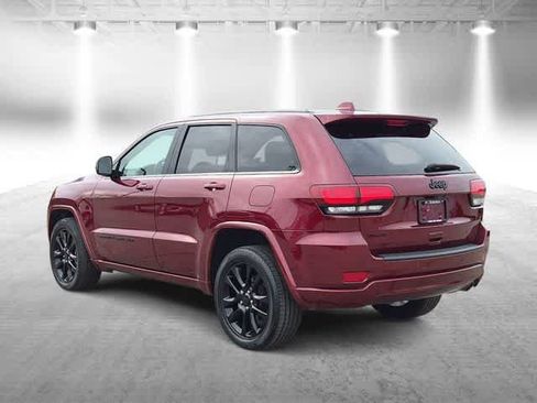 Certified 2022 Jeep Grand Cherokee Laredo X AWD/4WD image 6