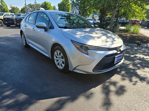 Used 2024 Toyota Corolla LE FWD image 10