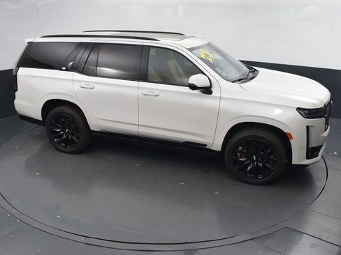 Used 2021 Cadillac Escalade Sport w/ Driver Assist Tech Package image 45