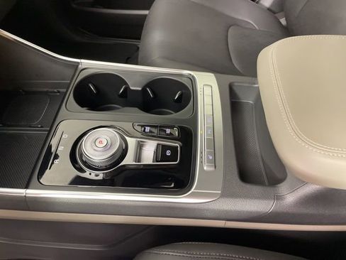 New 2026 Kia Carnival EX image 32