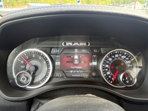 Used 2019 RAM 1500 Laramie AWD/4WD image 23