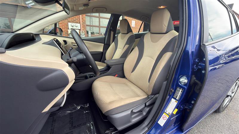 Used 2018 Toyota Prius Two w/ Prius Two Safety Plus Package FWD image 30