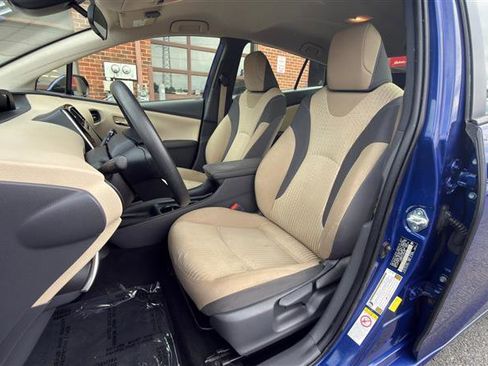 Used 2018 Toyota Prius Two w/ Prius Two Safety Plus Package FWD image 30