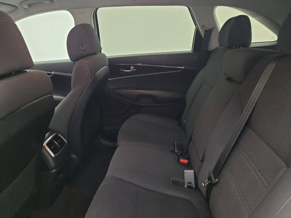 Used 2017 Kia Sorento AWD image 18