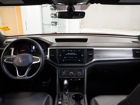 Used 2021 Volkswagen Atlas Cross Sport SE w/ Panoramic Sunroof Package image 20