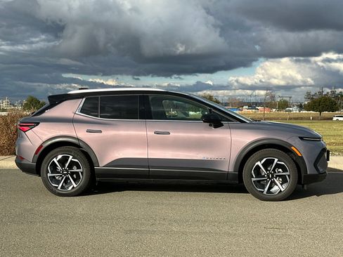 New 2026 Chevrolet Equinox EV LT image 3