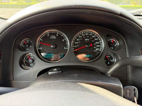 Used 2012 GMC Sierra 3500 Denali AWD/4WD image 24