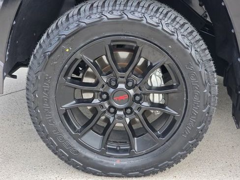 Used 2025 Toyota Tundra Platinum AWD/4WD image 12