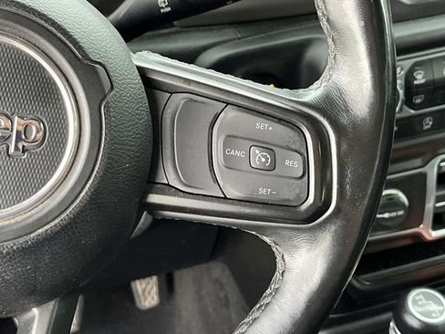 Used 2018 Jeep Wrangler Unlimited Sport S AWD/4WD image 29