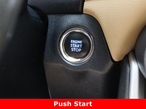 Used 2021 Toyota RAV4 XLE image 18