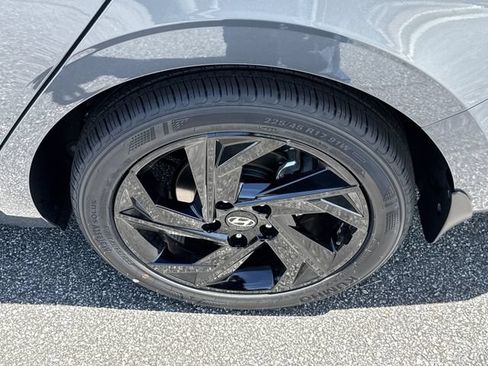 New 2026 Hyundai Elantra Sport FWD image 19