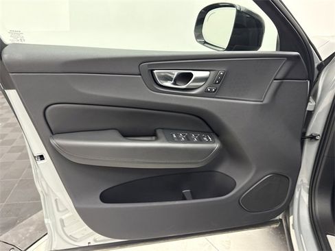 Certified 2024 Volvo XC60 B5 Plus image 10