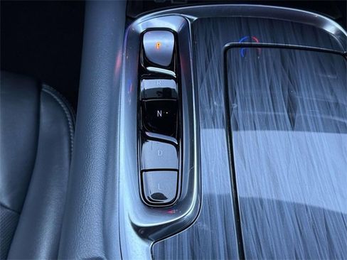 Certified 2022 Buick Enclave Essence image 17