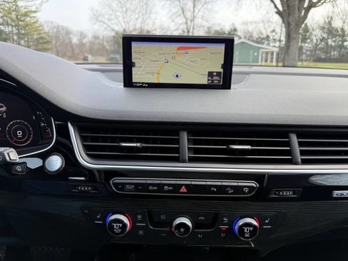 Used 2017 Audi Q7 3.0T Premium Plus image 21