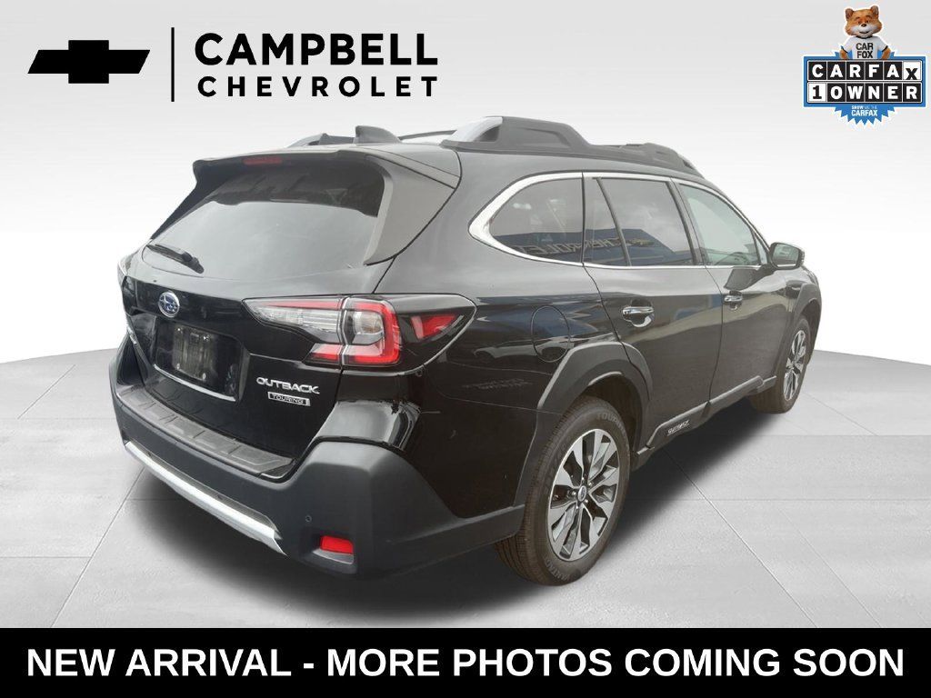 Used 2023 Subaru Outback Touring AWD/4WD image 5