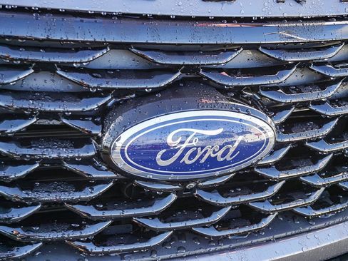 Used 2022 Ford Explorer ST-Line w/ Class IV Trailer Tow Package image 12