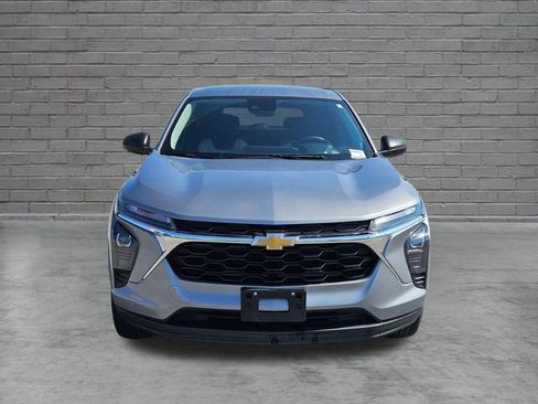 Used 2024 Chevrolet Trax LS w/ Driver Confidence Package FWD image 8