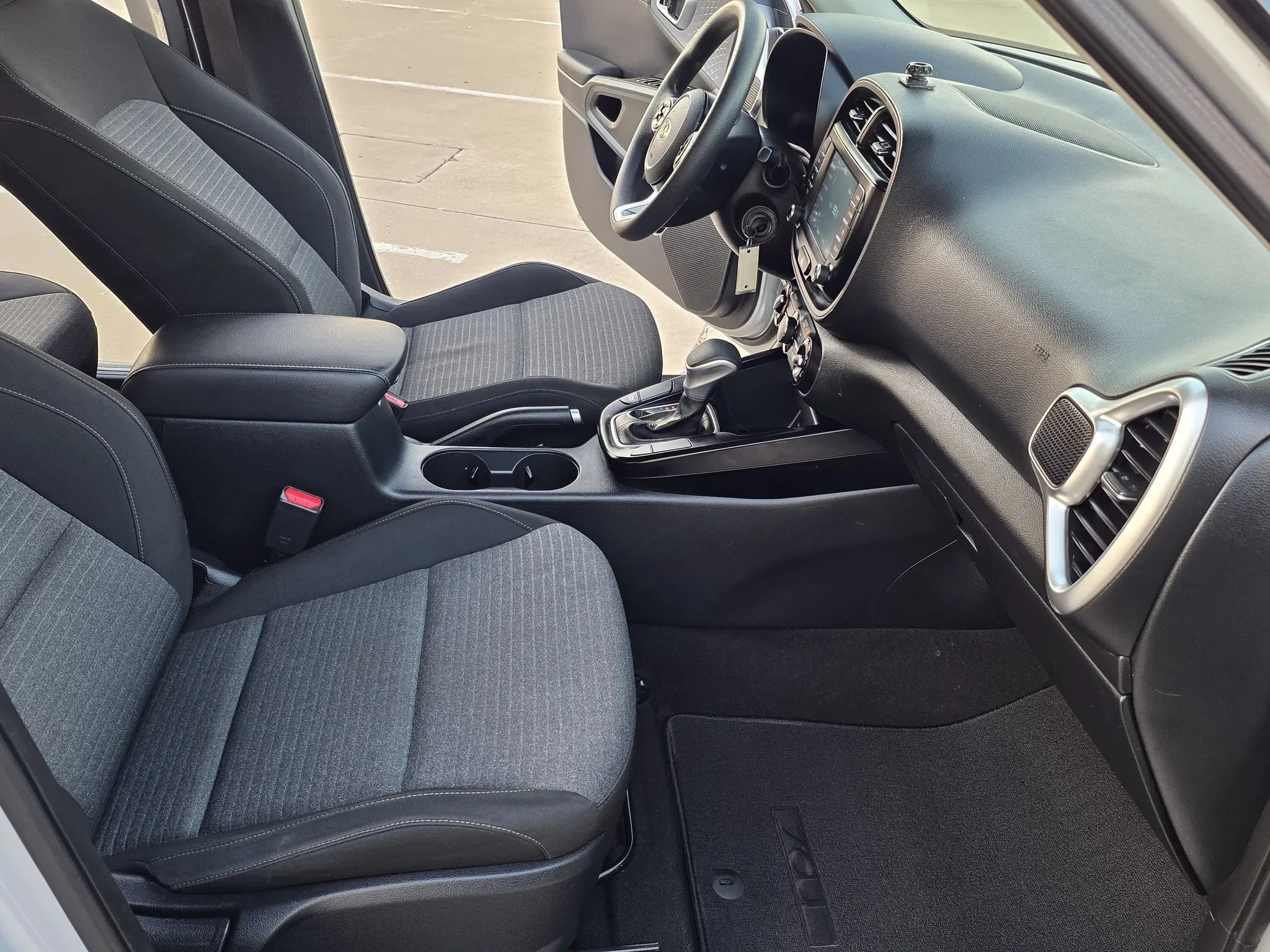 Used 2021 Kia Soul S FWD image 28