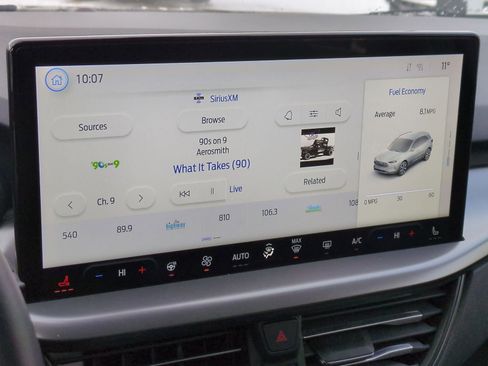 Used 2023 Ford Escape SE image 31