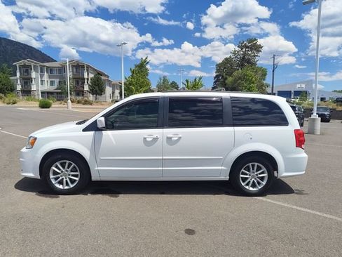 Used 2014 Dodge Grand Caravan SXT w/ Rear Park Assist Package FWD image 6