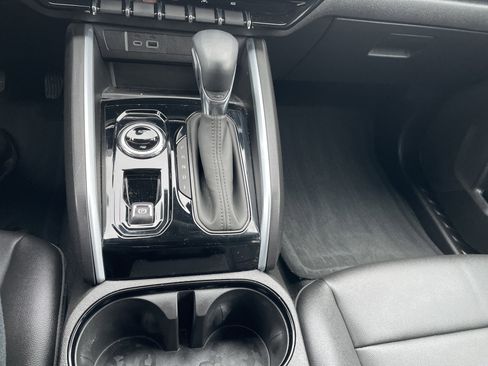 Used 2023 Chevrolet Colorado LT w/ LT Convenience Package III image 36