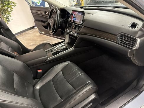 Used 2021 Honda Accord Touring image 39