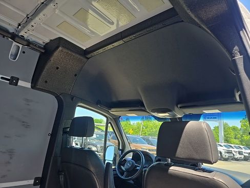Used 2025 Mercedes-Benz Sprinter 2500 image 62