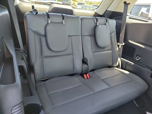 Used 2026 Ford Explorer Active w/ Active Comfort Package RWD image 20