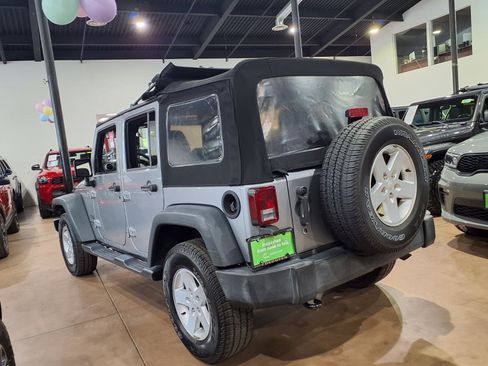 Used 2017 Jeep Wrangler Unlimited Sport w/ Quick Order Package 24S AWD/4WD image 4
