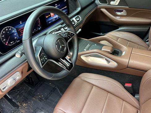 Used 2024 Mercedes-Benz GLE 350 4MATIC image 9