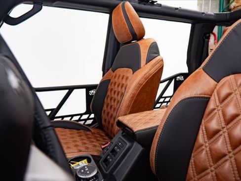 Used 2025 Ford Bronco 4-Door AWD/4WD image 37