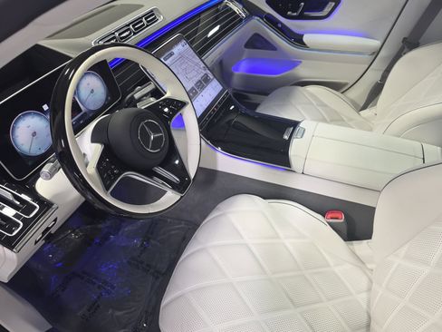Used 2025 Mercedes-Benz Maybach S 580 4MATIC image 16