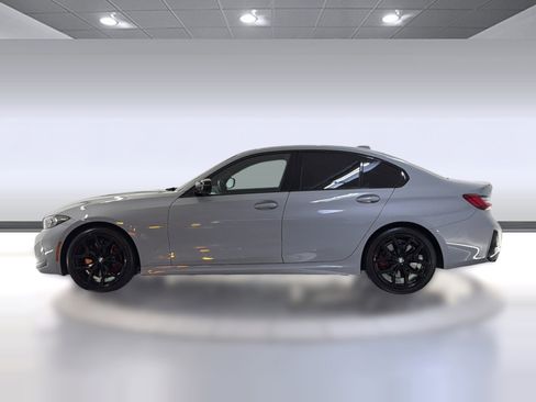 Used 2025 BMW 330i Sedan w/ M Sport Package image 2