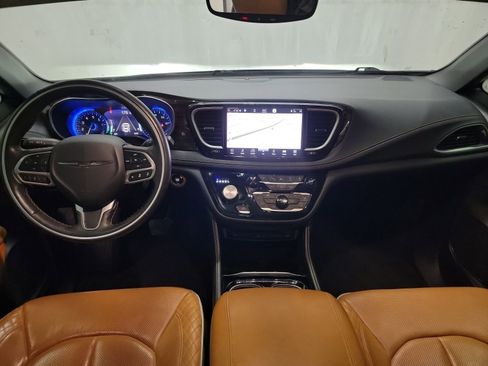 Used 2021 Chrysler Pacifica Pinnacle image 14
