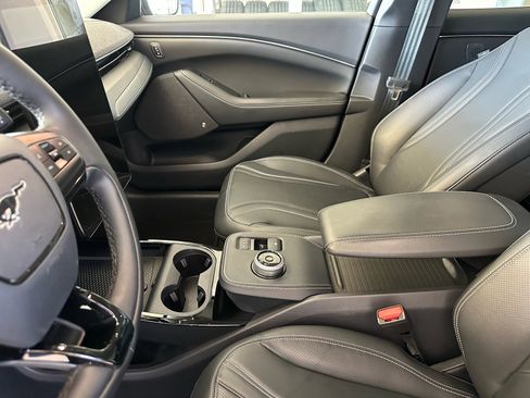 Used 2024 Ford Mustang Mach-E Premium image 23
