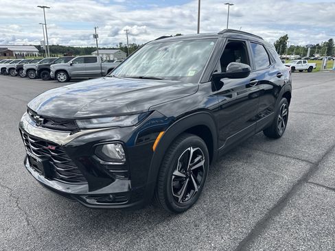 Certified 2023 Chevrolet TrailBlazer RS w/ Sun and Liftgate Package AWD/4WD image 17