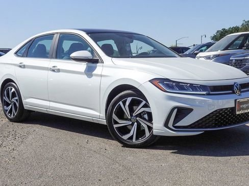 New 2025 Volkswagen Jetta SEL image 3