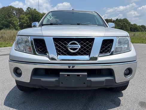 Used 2019 Nissan Frontier SL AWD/4WD image 8