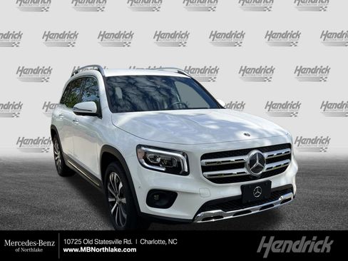 Used 2022 Mercedes-Benz GLB 250 image 1